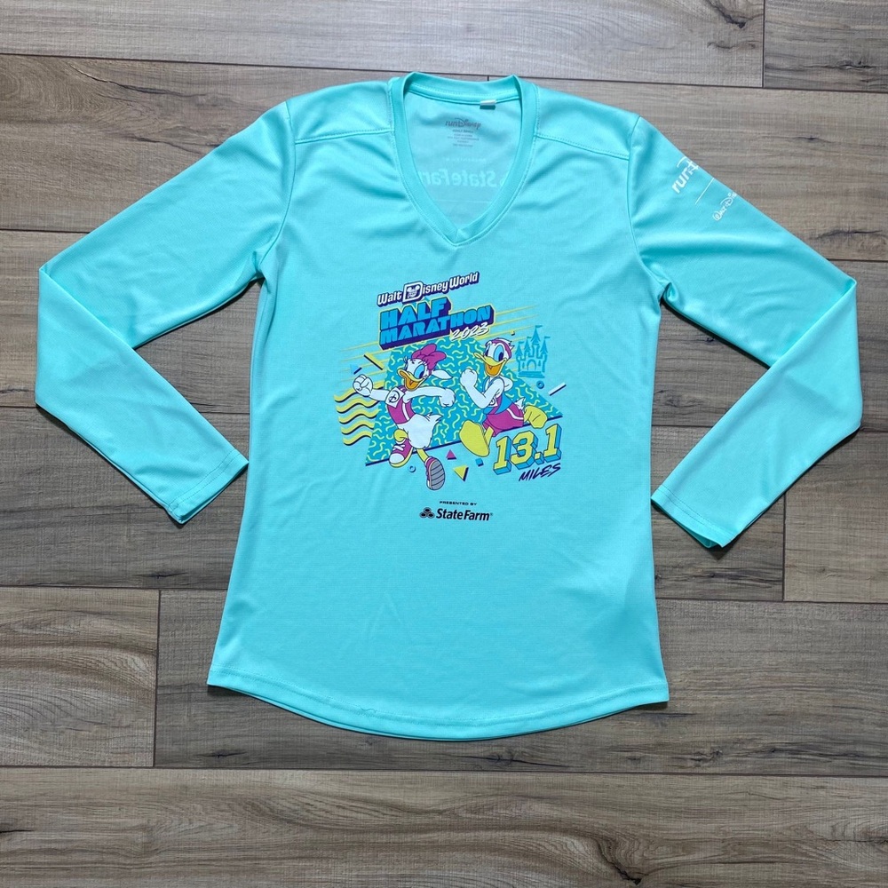 Run Disney Womens Walt Disney World 2023 Half Marathon Long Sleeve Small Green